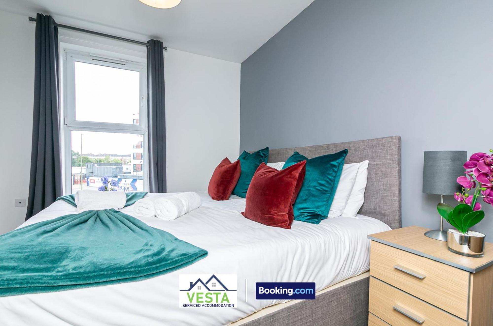 Two Bedrooms Apartment By Vesta Serviced Accommodation & Short Lets Hatfield With Free Wifi Exterior photo