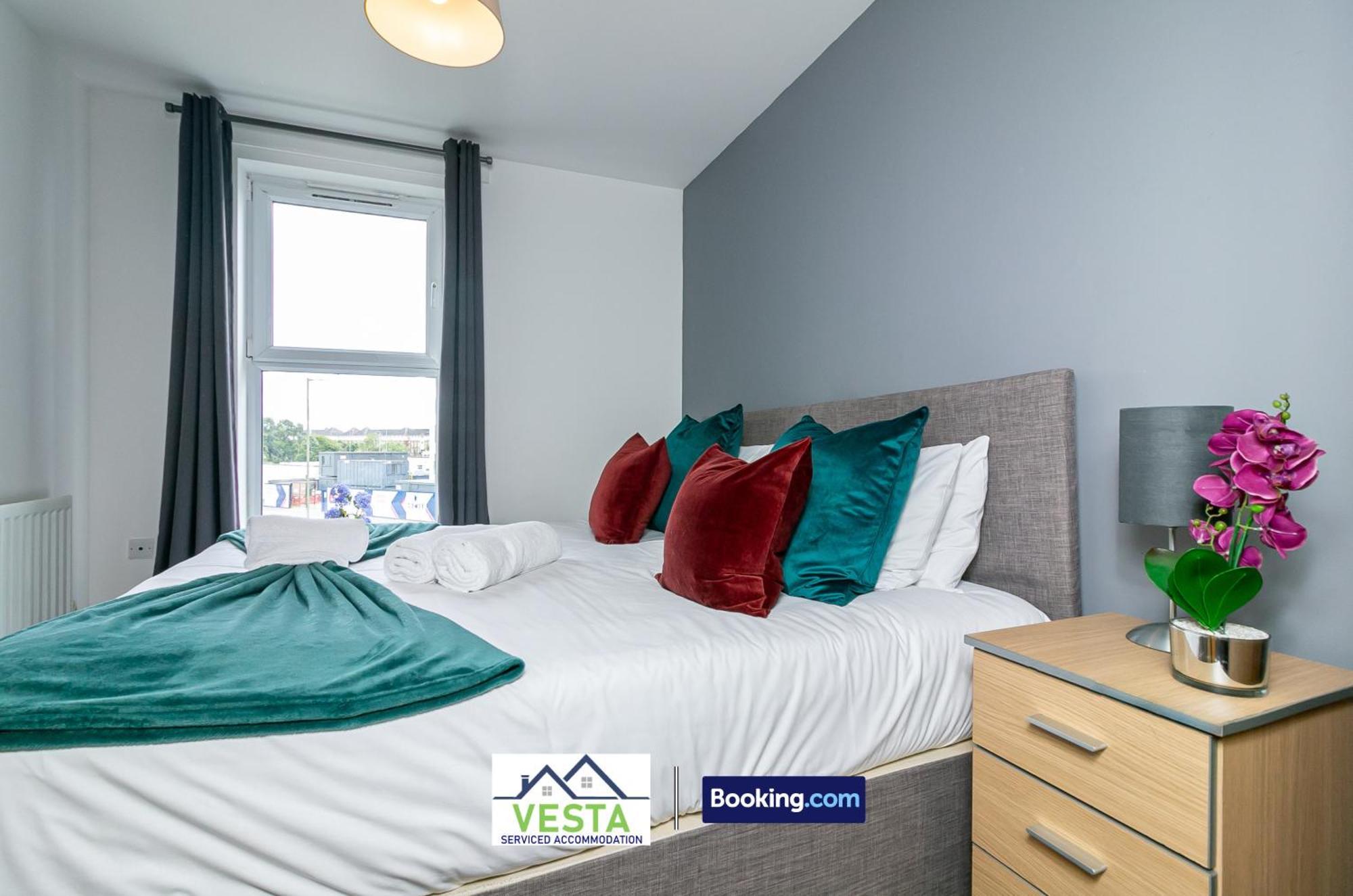 Two Bedrooms Apartment By Vesta Serviced Accommodation & Short Lets Hatfield With Free Wifi Exterior photo