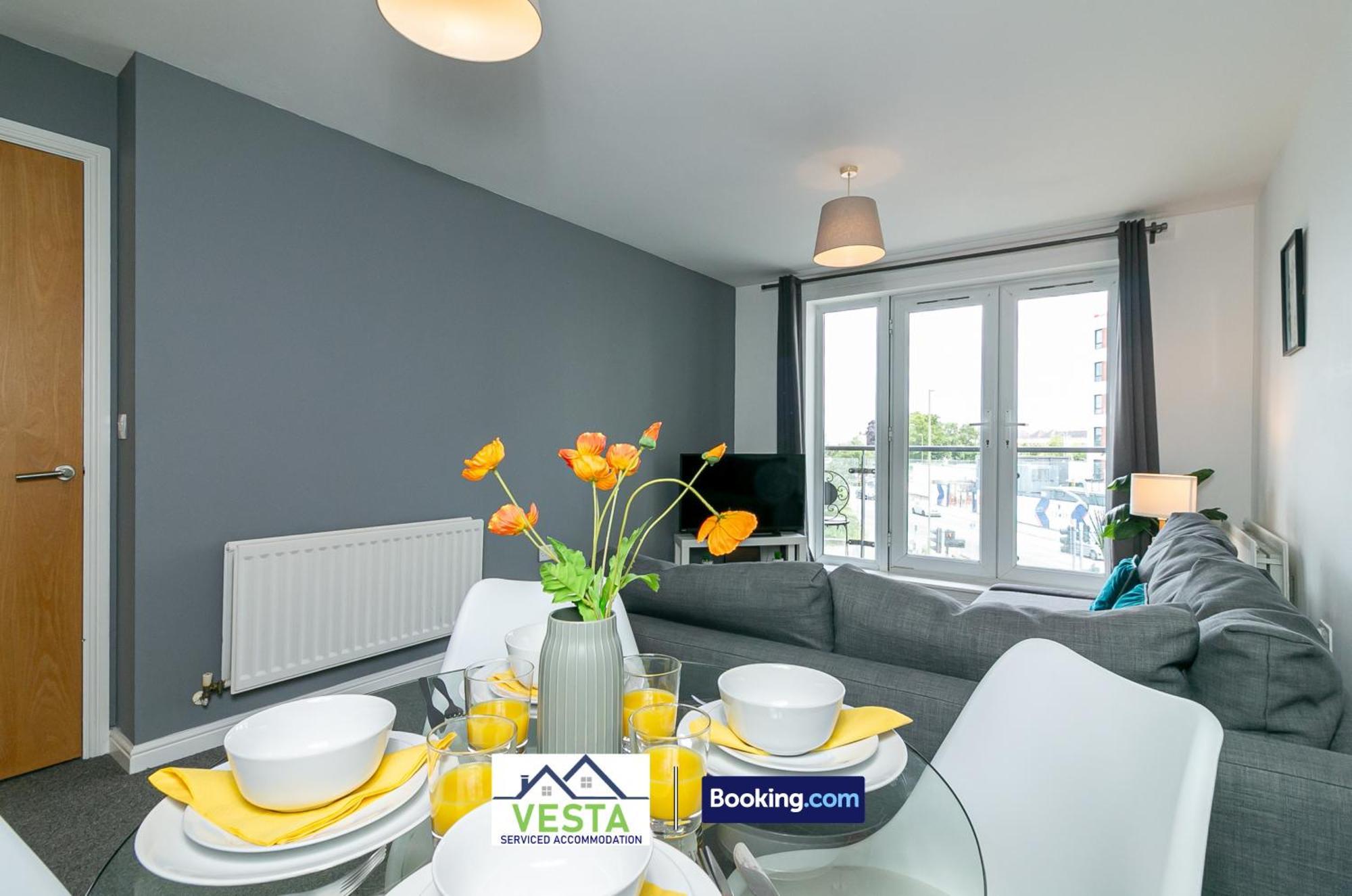 Two Bedrooms Apartment By Vesta Serviced Accommodation & Short Lets Hatfield With Free Wifi Exterior photo