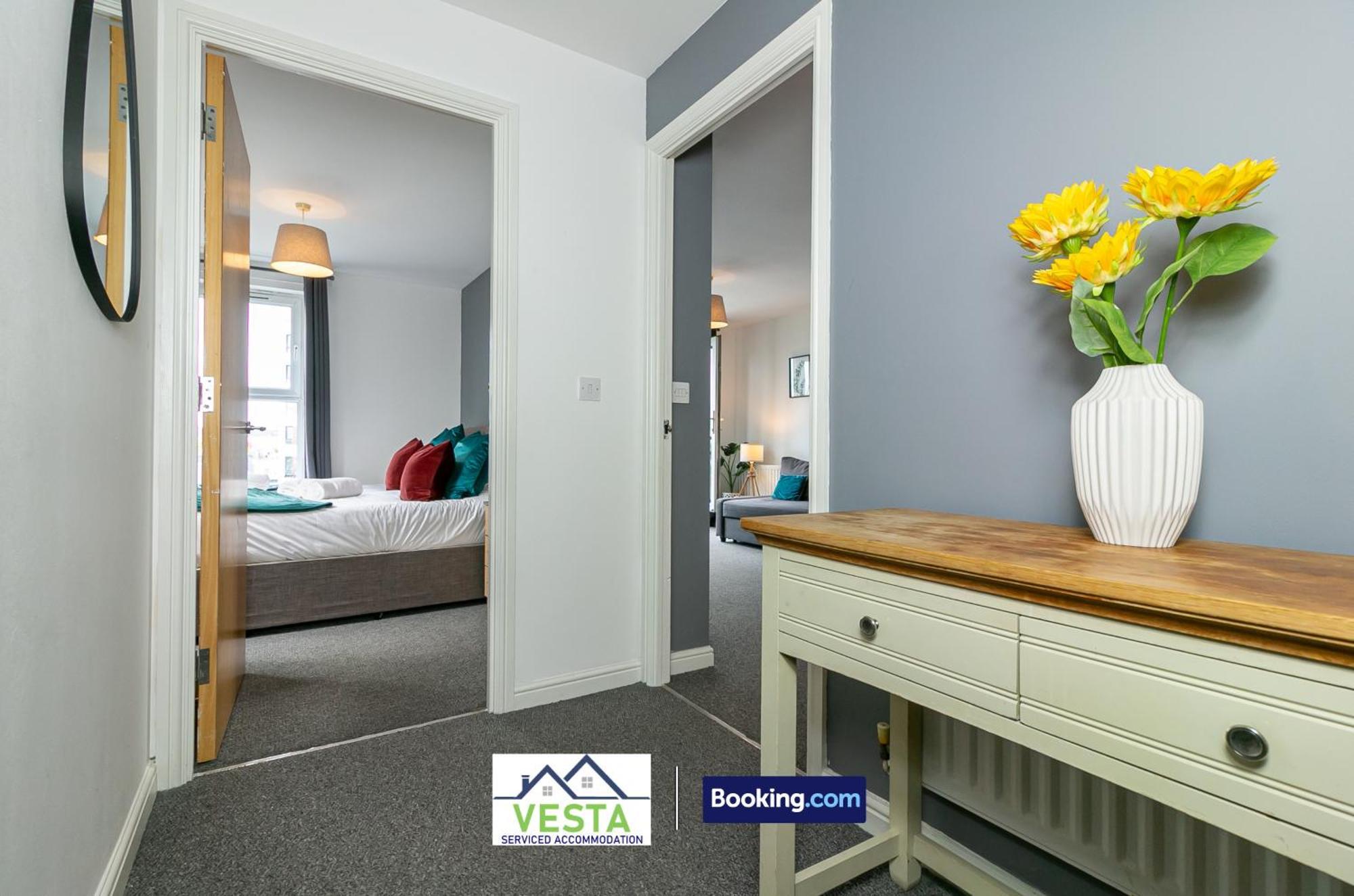 Two Bedrooms Apartment By Vesta Serviced Accommodation & Short Lets Hatfield With Free Wifi Exterior photo